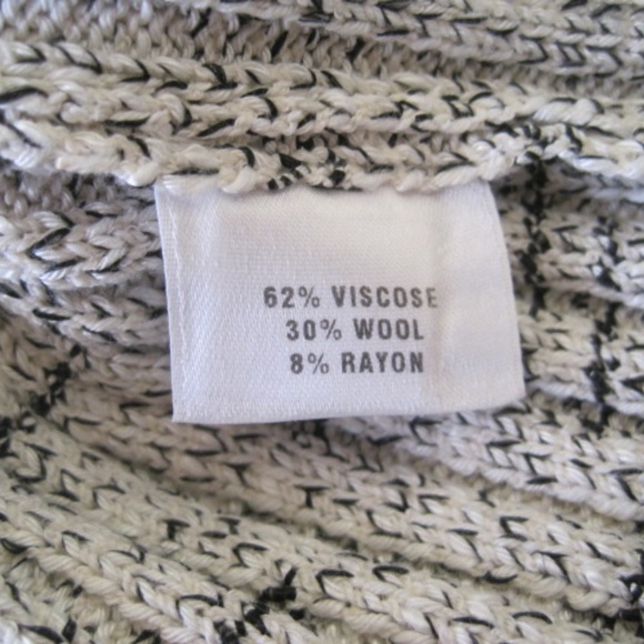 St.John Sport Knit Shell Top - Picture 4 of 6